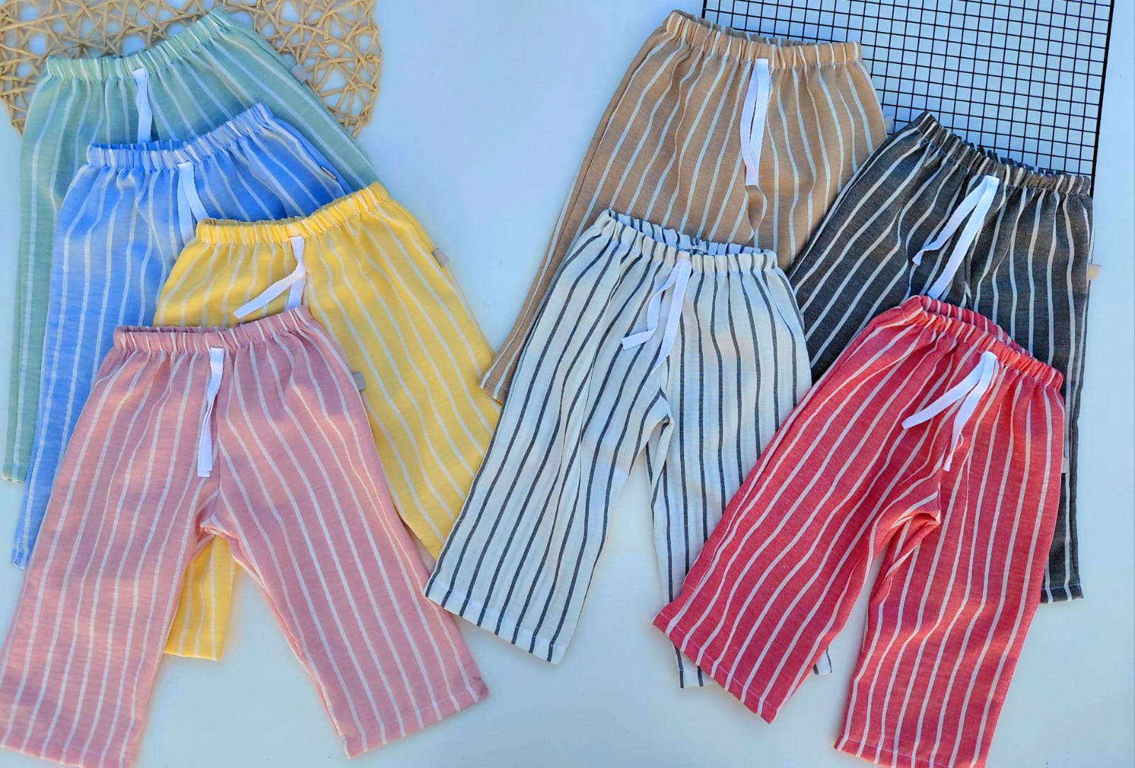 2 5 PANTALONES LINO DE BEBE - Imagen 1
